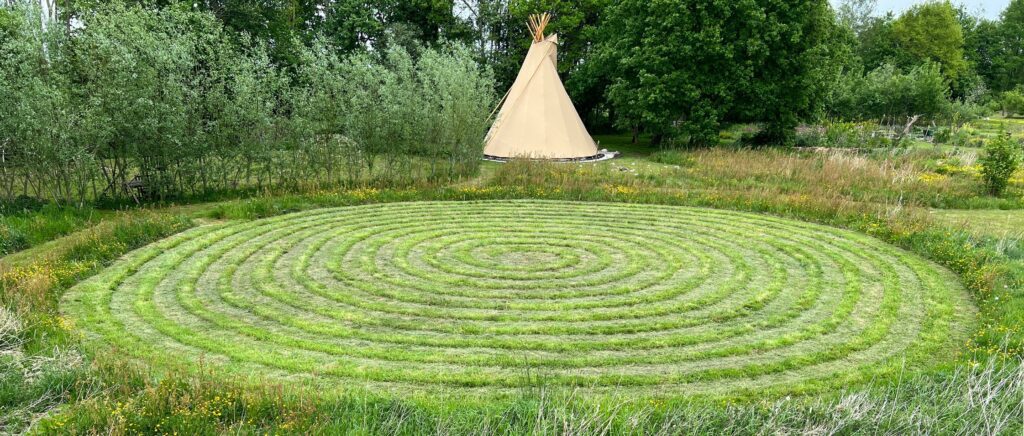 land_van_een_labyrint_tipi_2